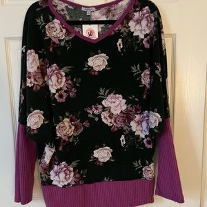 NWT! A beautiful soft boutique blouse by white birch. Size XL